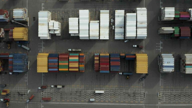 Connecting Commerce Dubai to Oman Freight Forwarding